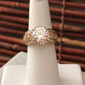 Stunning Solitaire Filigree .925 Ring Size 6